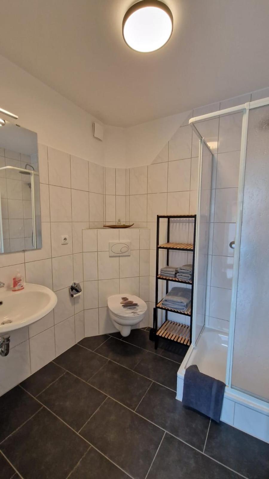 Fewo Tannenweg Iserlohn, Zentral - Parken - Kueche - Netflix - Prime Екстериор снимка